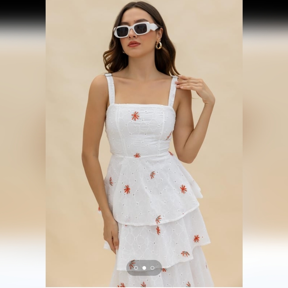 NWT Elisa Dress - Elegant White Floral Tiered Dress - Size M - Picture 3 of 7